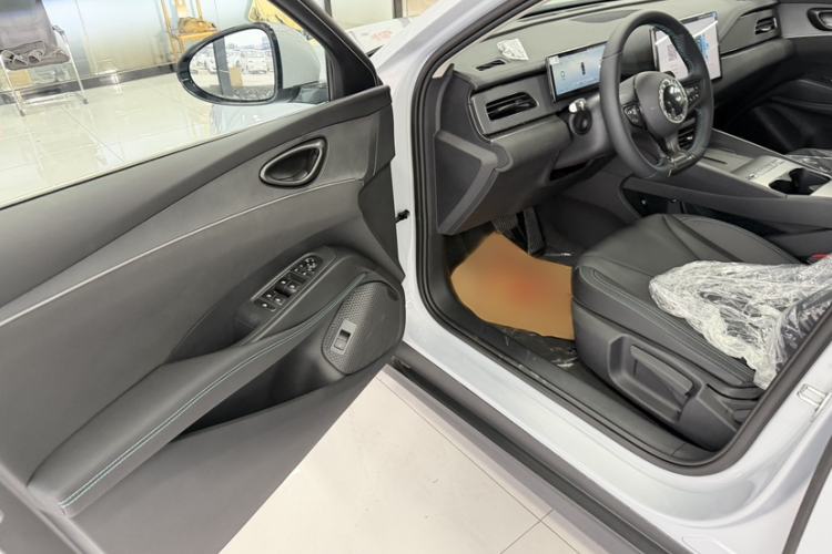Used BYD Seal 06 New Energy 2026 DM-i Ultra-Enjoyment 128KM Luxury Edition Interior 4