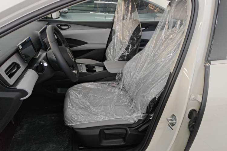Used BYD Seal 06 New Energy 2026 DM-i Ultra-Enjoyment 128KM Luxury Edition Left Front Seat