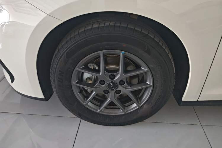 Used BYD Seal 06 New Energy 2026 DM-i Ultra-Enjoyment 128KM Luxury Edition Left Front Wheel Hub