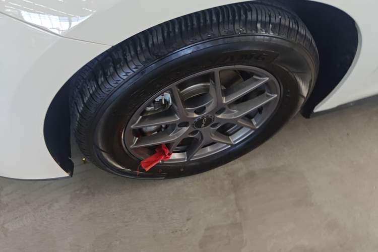 Used BYD Seal 06 New Energy 2026 DM-i Ultra-Enjoyment 128KM Luxury Edition Left Front Wheel Hub