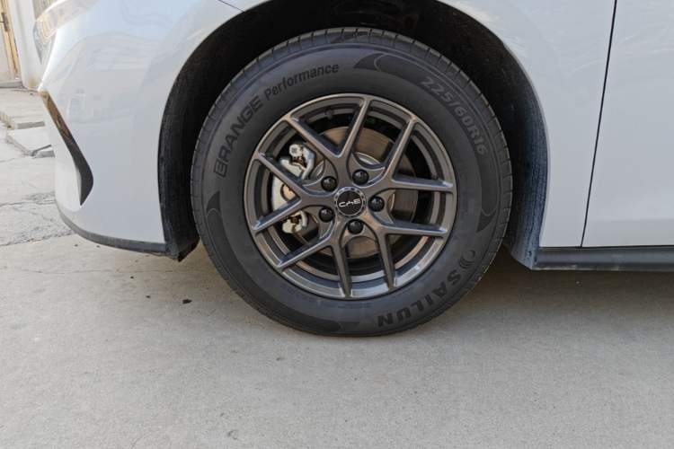 Used BYD Seal 06 New Energy 2026 DM-i Ultra-Enjoyment 128KM Luxury Edition Left Front Wheel Hub