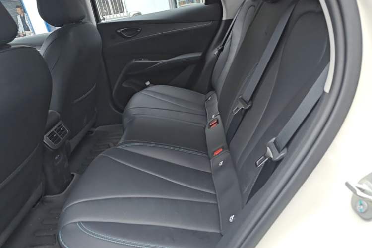 Used BYD Seal 06 New Energy 2026 DM-i Ultra-Enjoyment 128KM Smart Enjoyment Model Left Rear Seat