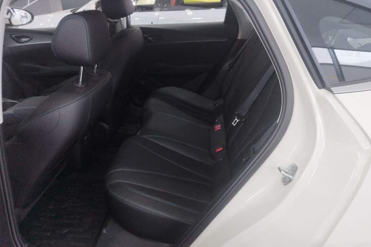 Used BYD Seal 06 New Energy 2026 DM-i Ultra-Enjoyment 128KM Luxury Edition Left Rear Seat
