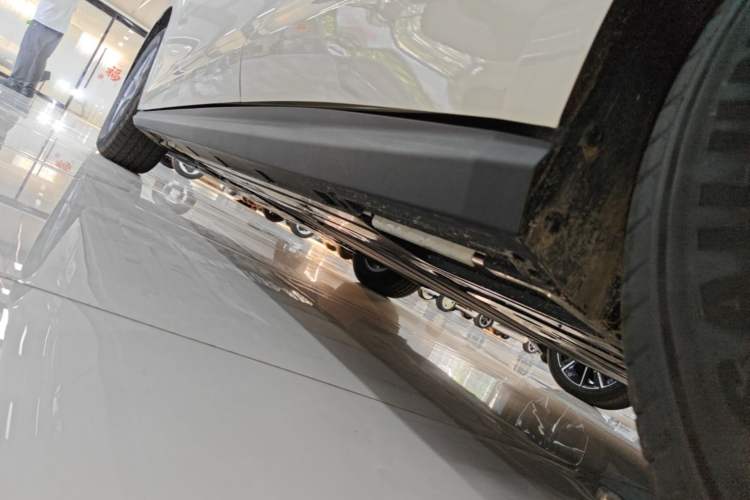 Used BYD Seal 06 New Energy 2026 DM-i Ultra-Enjoyment 128KM Luxury Edition Left Side Sill