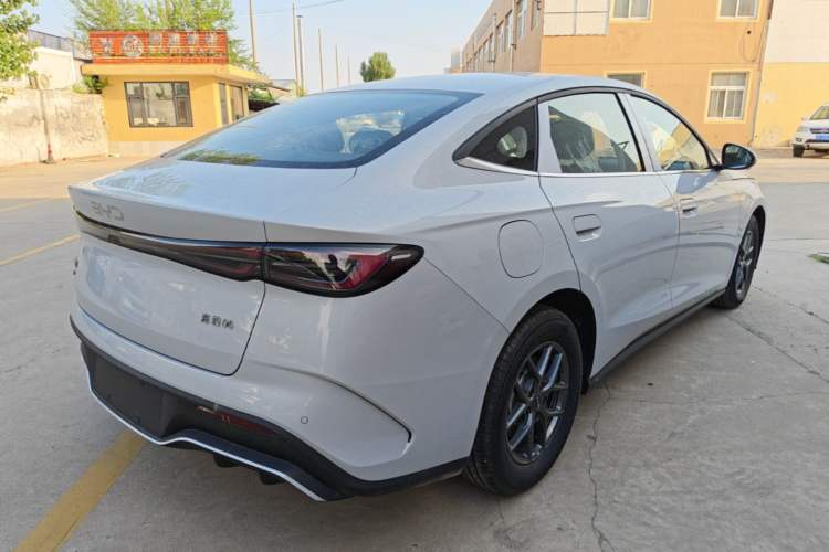 Used BYD Seal 06 New Energy 2026 DM-i Ultra-Enjoyment 128KM Luxury Edition Rear Right 45 Deg