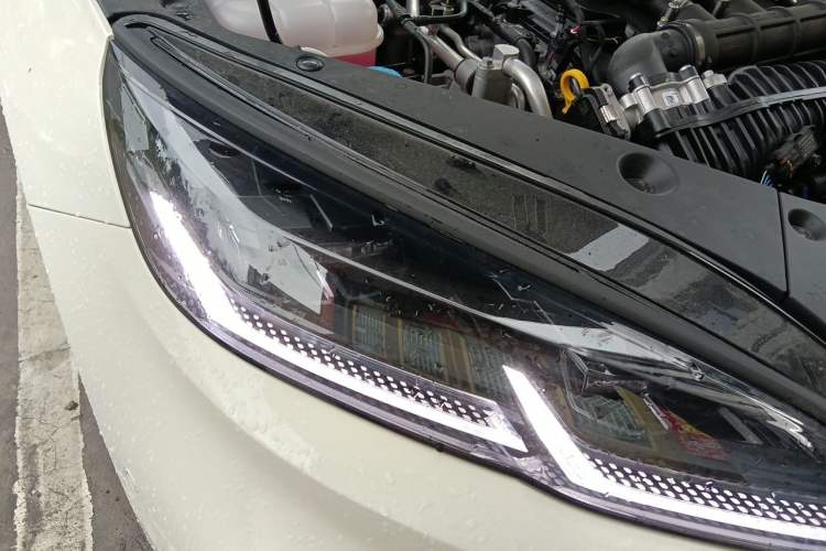 Used BYD Seal 06 New Energy 2026 DM-i Ultra-Enjoyment 128KM Smart Enjoyment Model Right Front Headlight