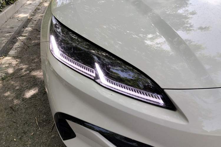 Used BYD Seal 06 New Energy 2026 DM-i Ultra-Enjoyment 128KM Luxury Edition Right Front Headlight
