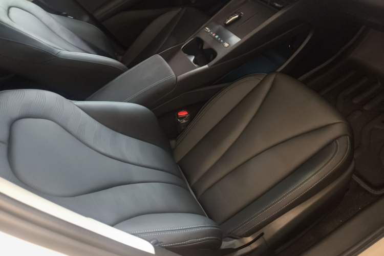 Used BYD Seal 06 New Energy 2026 DM-i Ultra-Enjoyment 128KM Luxury Edition Right Front Seat