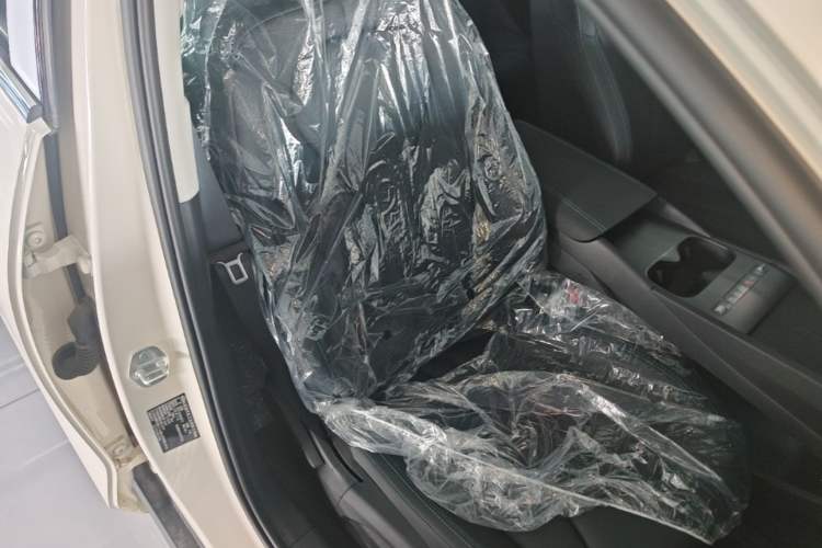 Used BYD Seal 06 New Energy 2026 DM-i Ultra-Enjoyment 128KM Luxury Edition Right Front Seat