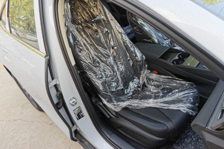 Used BYD Seal 06 New Energy 2026 DM-i Ultra-Enjoyment 128KM Luxury Edition Right Front Seat