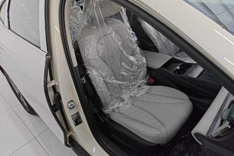 Used BYD Seal 06 New Energy 2026 DM-i Ultra-Enjoyment 128KM Luxury Edition Right Front Seat
