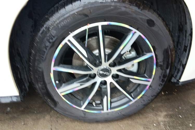 Used BYD Seal 06 New Energy 2026 DM-i Ultra-Enjoyment 128KM Smart Enjoyment Model Right Front Wheel Hub