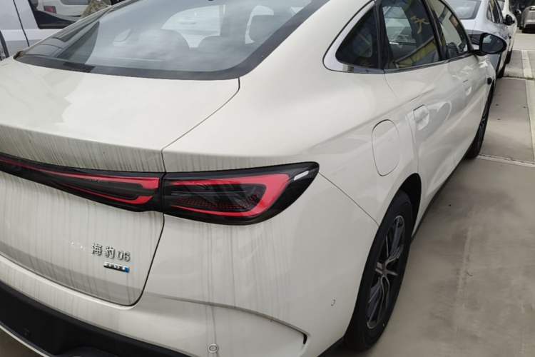 Used BYD Seal 06 New Energy 2026 DM-i Ultra-Enjoyment 128KM Smart Enjoyment Model Right Rear Taillight
