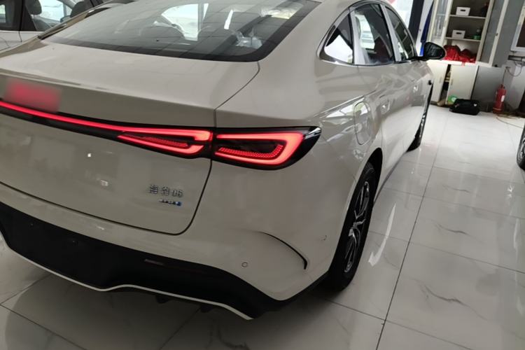 Used BYD Seal 06 New Energy 2026 DM-i Ultra-Enjoyment 128KM Smart Enjoyment Model Right Rear Taillight