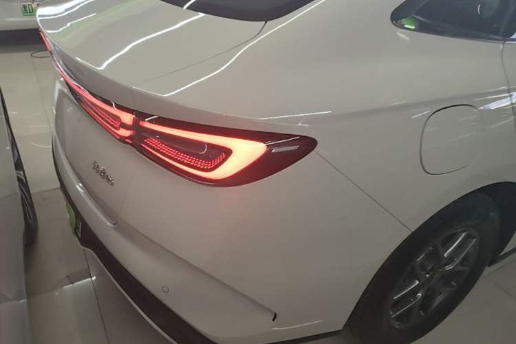 Used BYD Seal 06 New Energy 2026 DM-i Ultra-Enjoyment 128KM Luxury Edition Right Rear Taillight