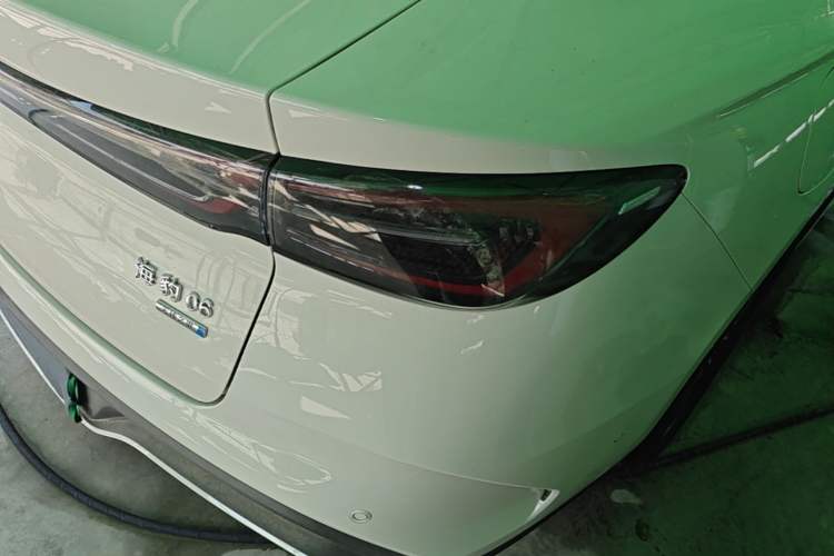 Used BYD Seal 06 New Energy 2026 DM-i Ultra-Enjoyment 128KM Smart Enjoyment Model Right Rear Taillight