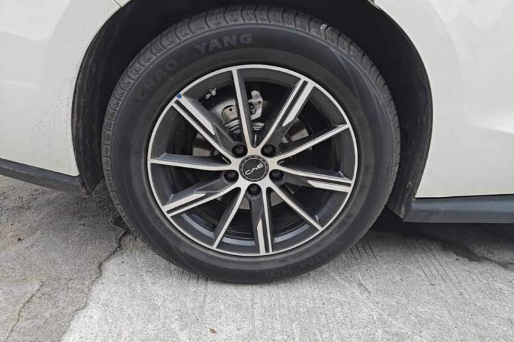 Used BYD Seal 06 New Energy 2026 DM-i Ultra-Enjoyment 128KM Smart Enjoyment Model Right Rear Wheel Hub