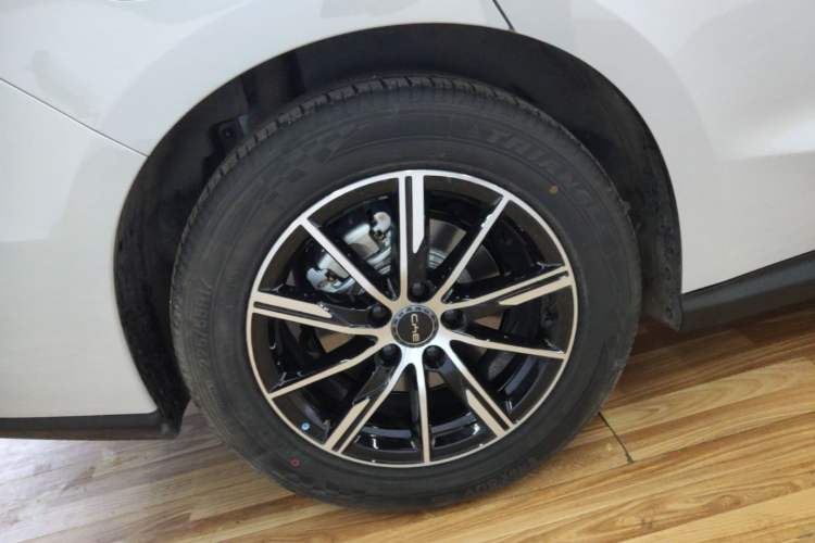 Used BYD Seal 06 New Energy 2026 Model DM-i Ultra-Enjoyment Edition 210KM Prestige Version Right Rear Wheel Hub