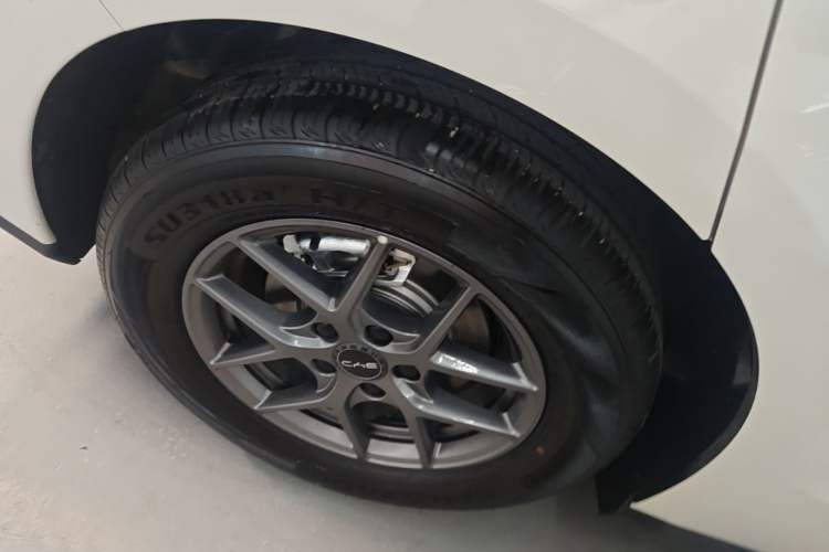 Used BYD Seal 06 New Energy 2026 DM-i Ultra-Enjoyment 128KM Luxury Edition Right Rear Wheel Hub