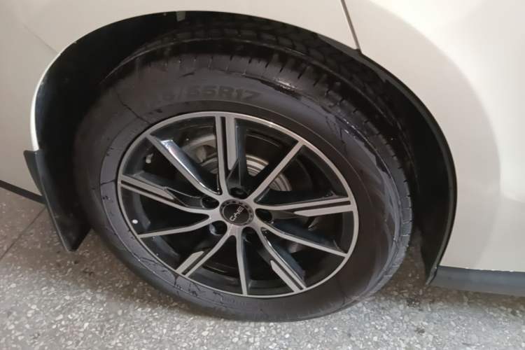 Used BYD Seal 06 New Energy 2026 DM-i Ultra-Enjoyment 128KM Smart Enjoyment Model Right Rear Wheel Hub
