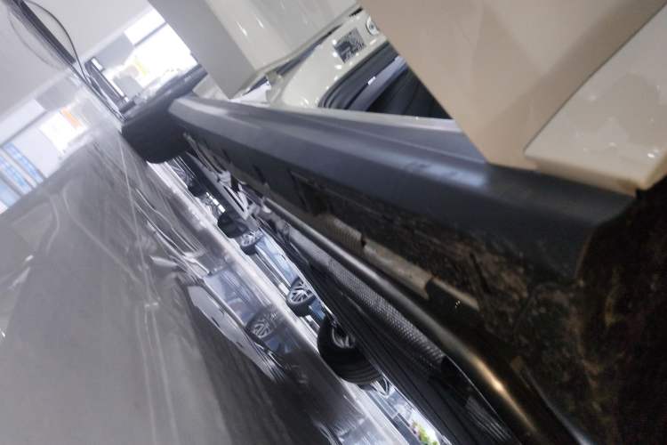 Used BYD Seal 06 New Energy 2026 DM-i Ultra-Enjoyment 128KM Luxury Edition Right Side Sill