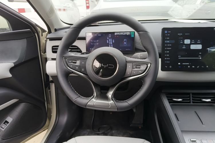 Used BYD Seal 06 New Energy 2026 DM-i Ultra-Enjoyment 128KM Smart Enjoyment Model Steering Wheel