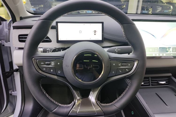 Used BYD Seal 06 New Energy 2026 Model DM-i Ultra-Enjoyment Edition 210KM Prestige Version Steering Wheel
