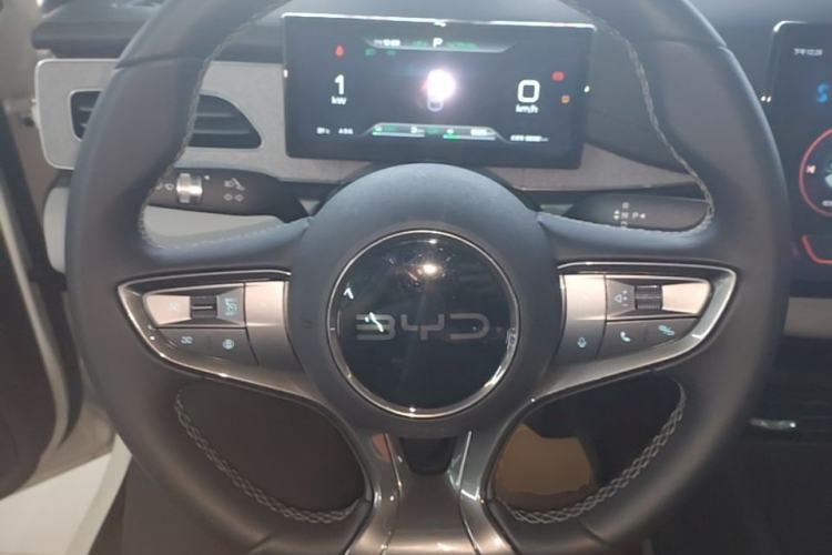 Used BYD Seal 06 New Energy 2026 DM-i Ultra-Enjoyment 128KM Luxury Edition Steering Wheel