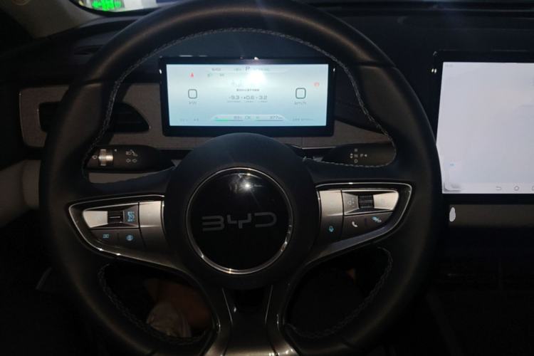 Used BYD Seal 06 New Energy 2026 DM-i Ultra-Enjoyment 128KM Luxury Edition Steering Wheel