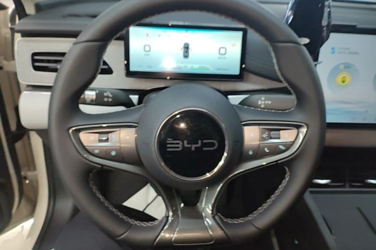 Used BYD Seal 06 New Energy 2026 DM-i Ultra-Enjoyment 128KM Luxury Edition Steering Wheel