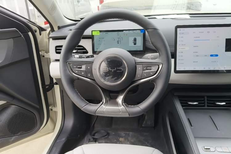 Used BYD Seal 06 New Energy 2026 DM-i Ultra-Enjoyment 128KM Smart Enjoyment Model Steering Wheel