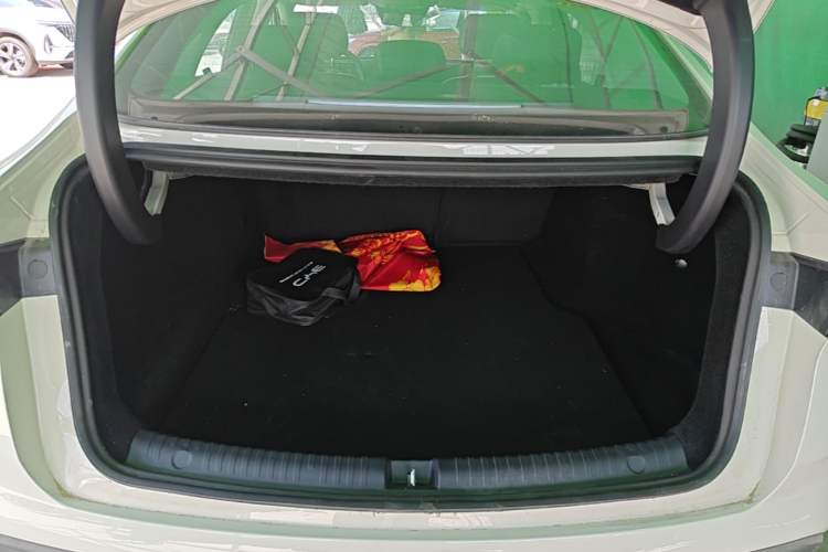 Used BYD Seal 06 New Energy 2026 DM-i Ultra-Enjoyment 128KM Smart Enjoyment Model Trunk