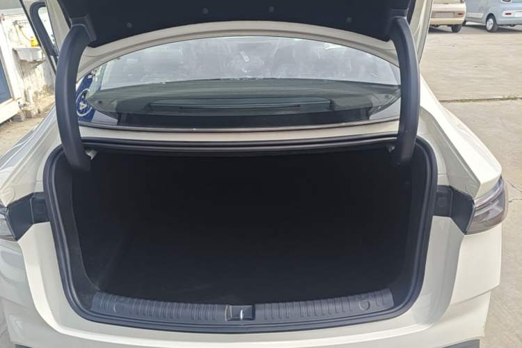 Used BYD Seal 06 New Energy 2026 DM-i Ultra-Enjoyment 128KM Luxury Edition Trunk