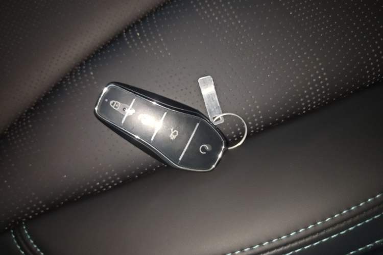 Used BYD Seal 06 New Energy 2026 DM-i Ultra-Enjoyment 128KM Luxury Edition Vehicle Key