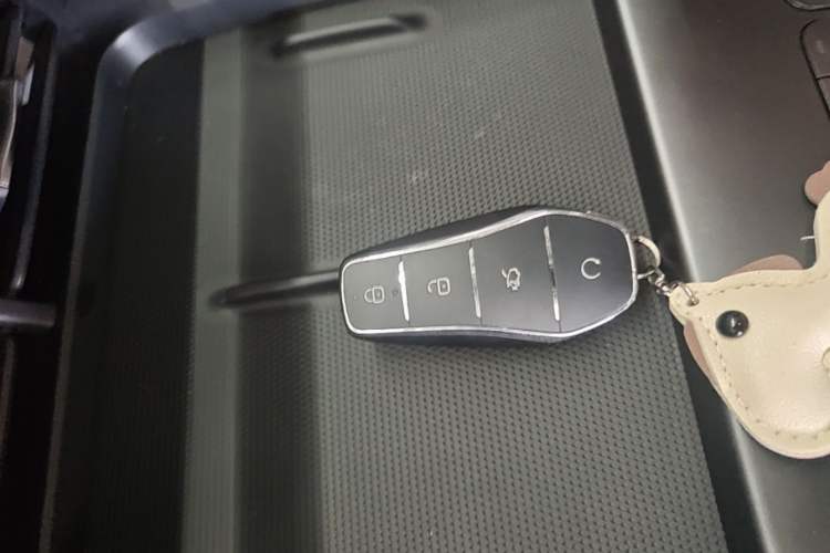 Used BYD Seal 06 New Energy 2026 DM-i Ultra-Enjoyment 128KM Luxury Edition Vehicle Key