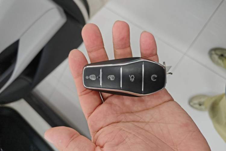Used BYD Seal 06 New Energy 2026 DM-i Ultra-Enjoyment 128KM Luxury Edition Vehicle Key