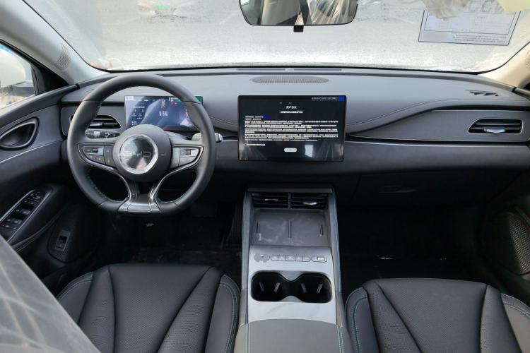 Used BYD Seal 06 New Energy 2026 DM-i Ultra-Enjoyment 128KM Smart Enjoyment Model Center Console