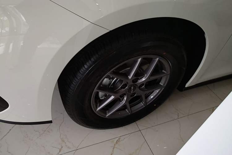 Used BYD Seal 06 New Energy 2026 DM-i Ultra-Enjoyment 128KM Luxury Edition Exterior 4
