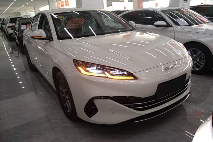 Used BYD Seal 06 New Energy 2026 DM-i Ultra-Enjoyment 128KM Luxury Edition Front Right 45 Deg