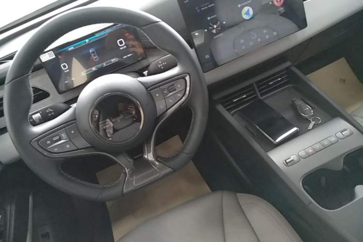 Used BYD Seal 06 New Energy 2026 DM-i Ultra-Enjoyment 128KM Luxury Edition Gear Lever