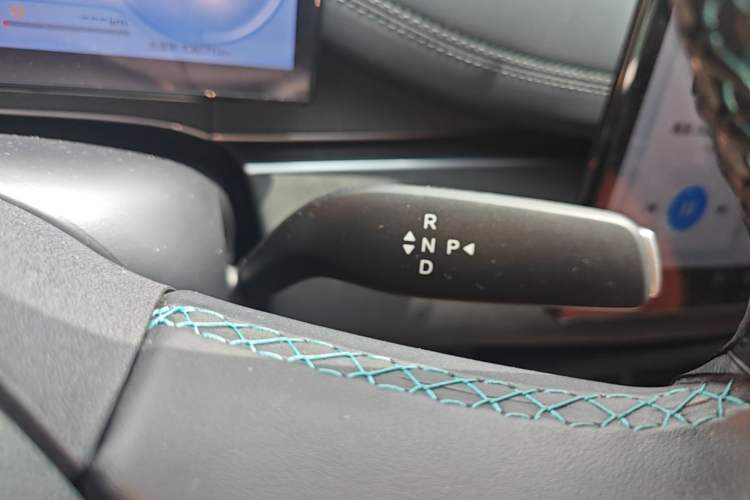 Used BYD Seal 06 New Energy 2026 DM-i Ultra-Enjoyment 128KM Luxury Edition Gear Lever