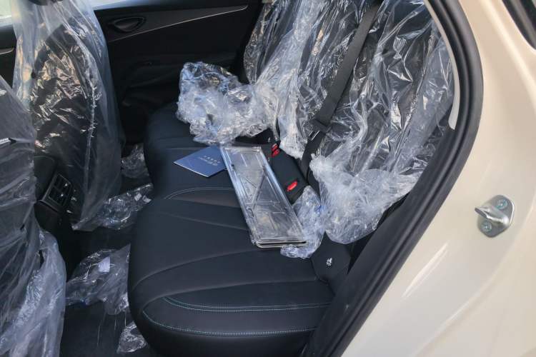 Used BYD Seal 06 New Energy 2026 DM-i Ultra-Enjoyment 128KM Smart Enjoyment Model Left Rear Seat