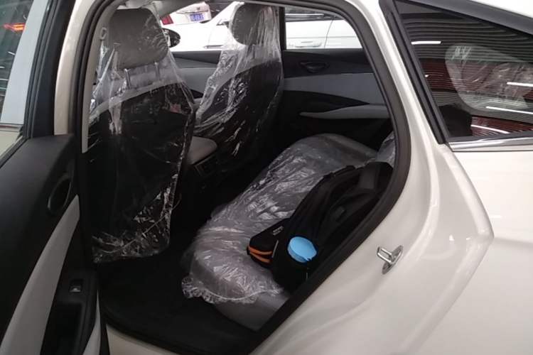Used BYD Seal 06 New Energy 2026 DM-i Ultra-Enjoyment 128KM Luxury Edition Left Rear Seat