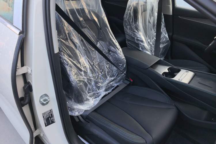 Used BYD Seal 06 New Energy 2026 DM-i Ultra-Enjoyment 128KM Smart Enjoyment Model Right Front Seat