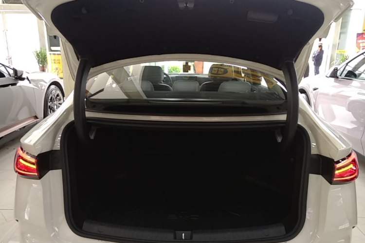 Used BYD Seal 06 New Energy 2026 DM-i Ultra-Enjoyment 128KM Luxury Edition Trunk