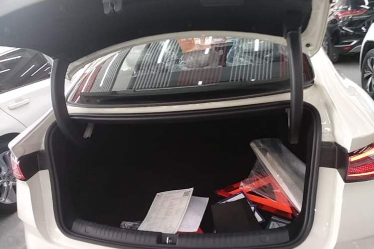 Used BYD Seal 06 New Energy 2026 DM-i Ultra-Enjoyment 128KM Luxury Edition Trunk