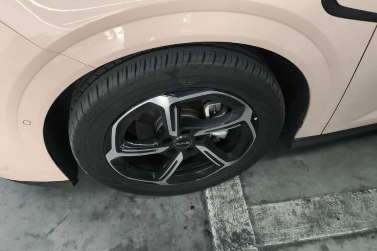 Used BYD Seal 06GT 2025 605 Heatwave Edition Left Front Wheel Hub