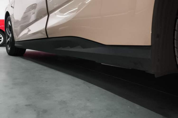 Used BYD Seal 06GT 2025 605 Heatwave Edition Left Side Sill