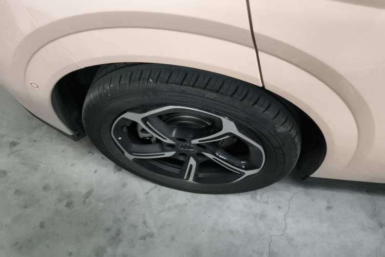 Used BYD Seal 06GT 2025 605 Heatwave Edition Right Rear Wheel Hub