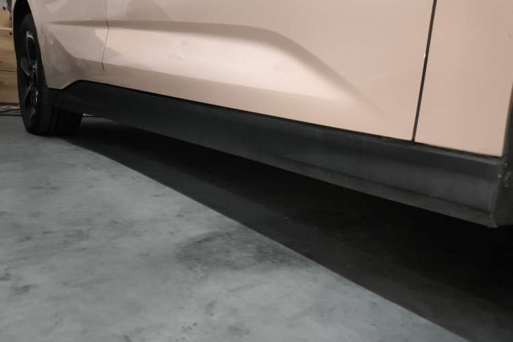 Used BYD Seal 06GT 2025 605 Heatwave Edition Right Side Sill